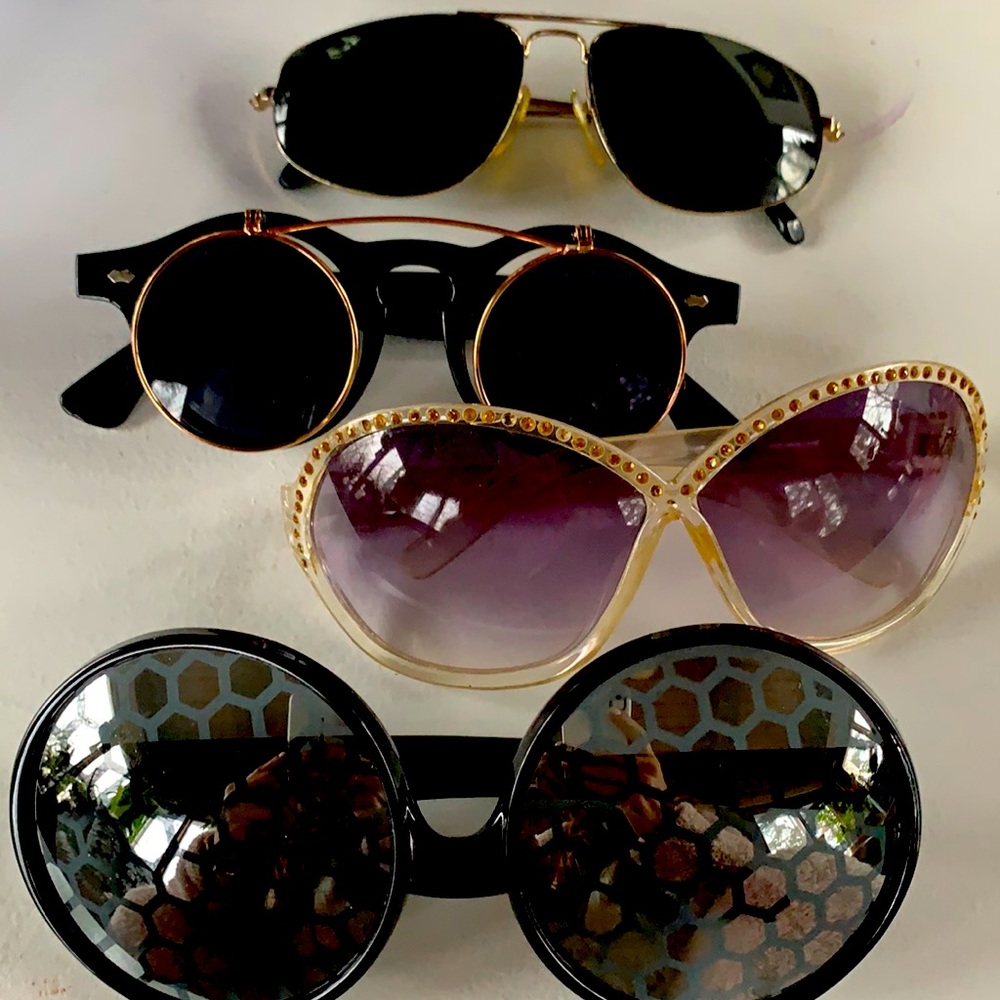 SUNNIES!!! Set of 4 vintage sparkle pair tho..